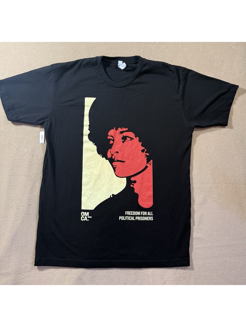 Cotton Heritage Unisex L Black Short Sleeve Crew Neck Angela Davis Graphic Tee